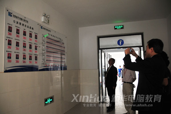 庄校长用镜头记录新华点滴