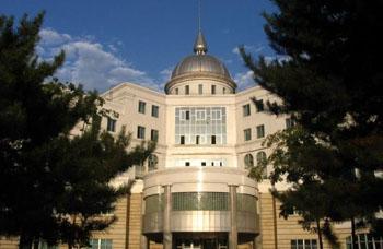 吉林大学