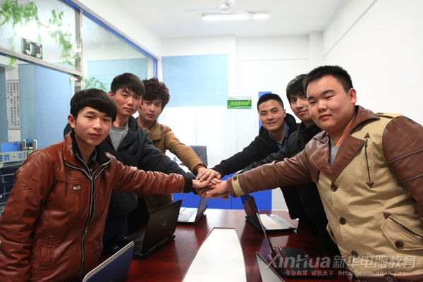 经营“泰格斯卫浴”网店小组成员
