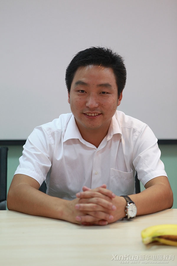 生活特别爽朗的刘亮