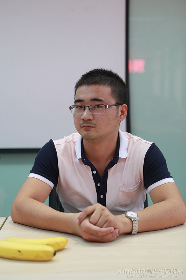 生活中稳重的汪林君
