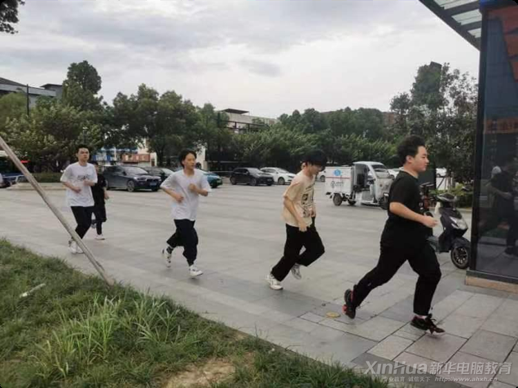 新华互联网科技2022电竞青训营正式开营!
